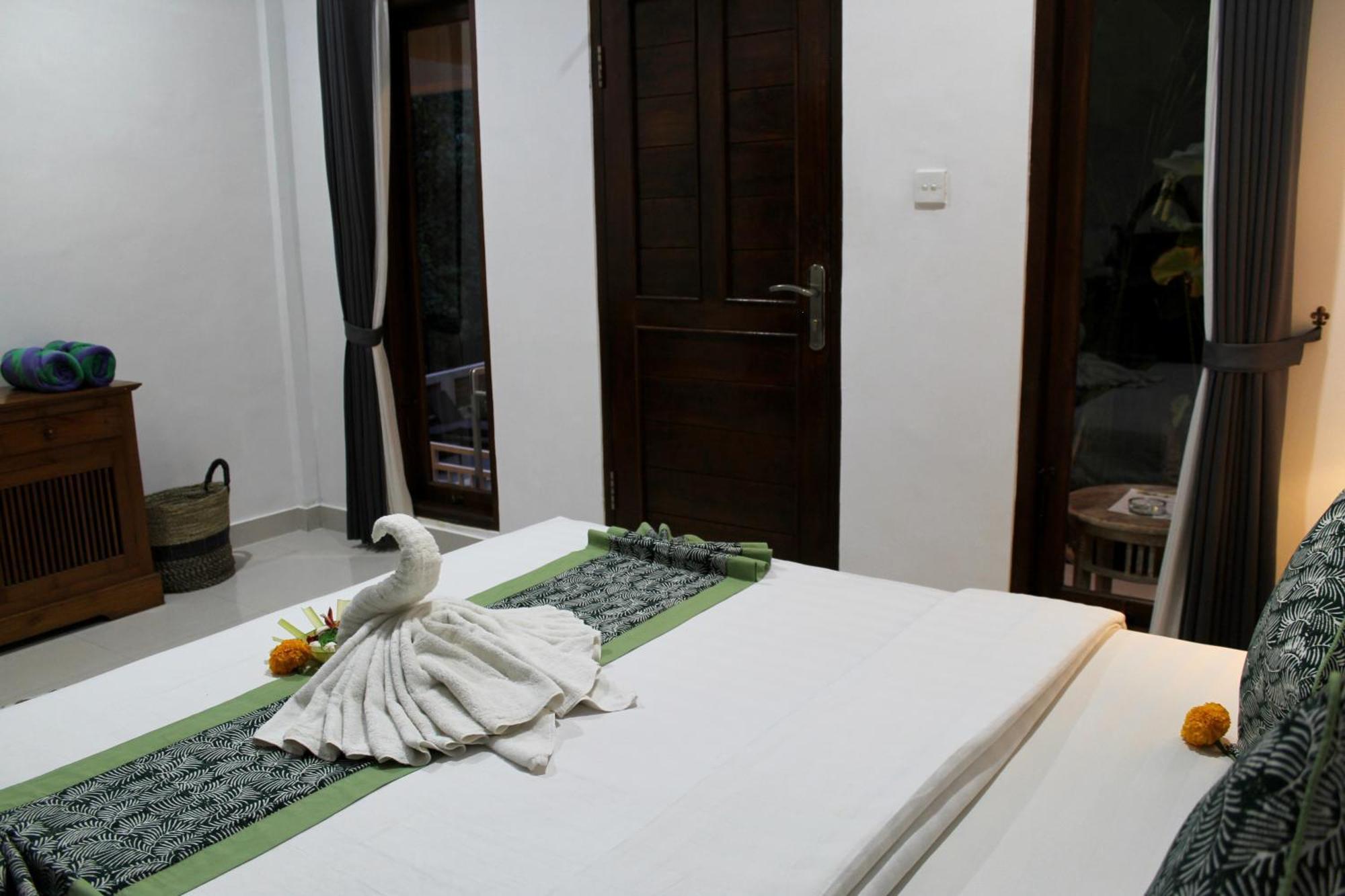 Hanaka Riverside Ubud Екстер'єр фото