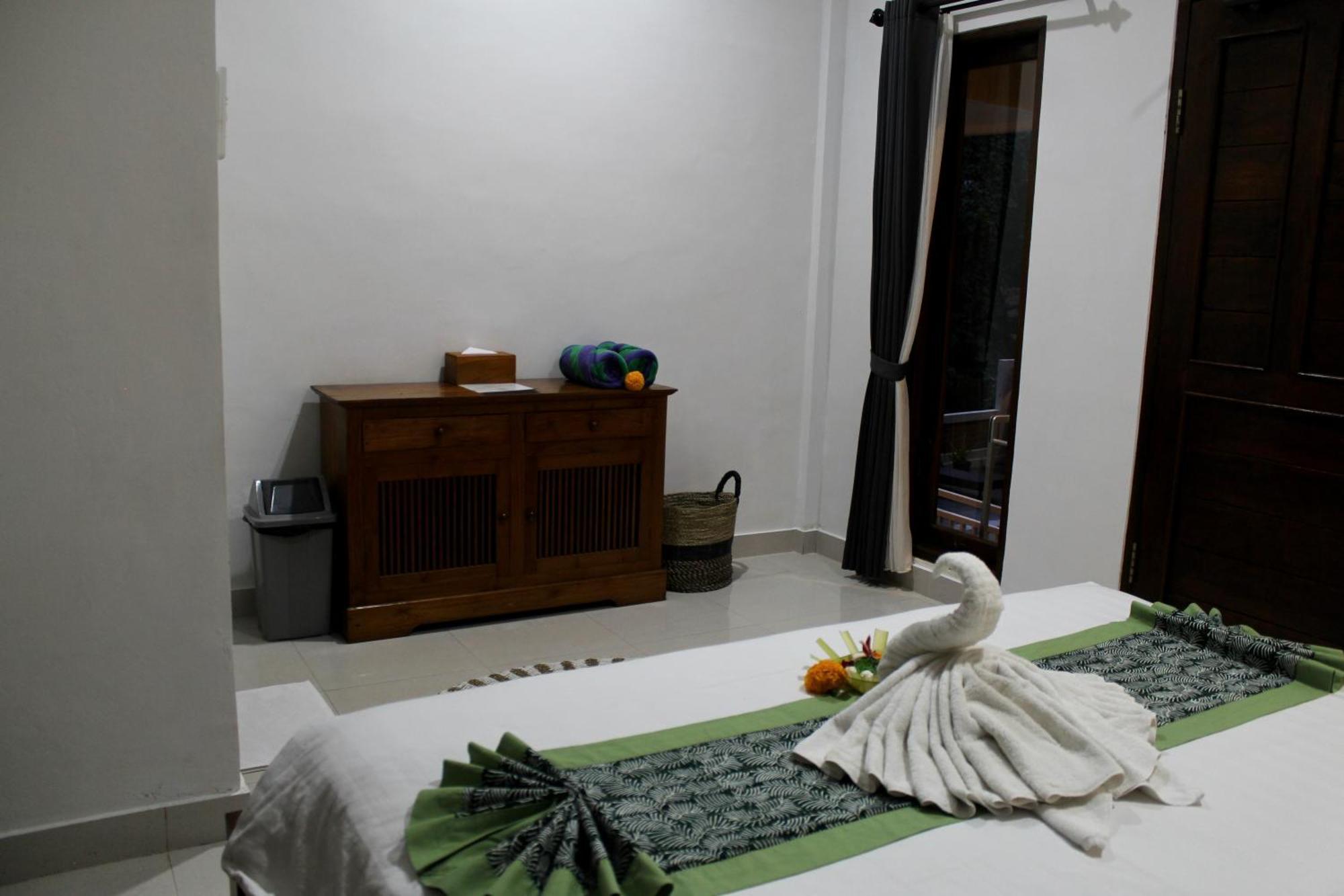 Hanaka Riverside Ubud Екстер'єр фото