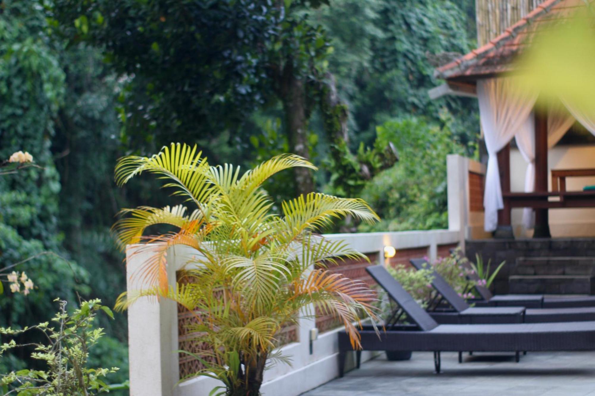 Hanaka Riverside Ubud Екстер'єр фото